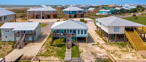 House, 4 Bedrooms | Property grounds