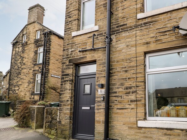 Exterior - Bunny Rabbit Cottage (Keighley)