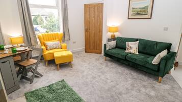 Casa de campo | 2 dormitorios, decoración individual, mobiliario individual