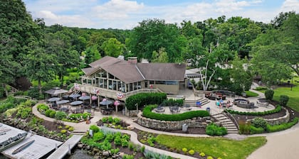 Abbey Springs Condo with Golf Cart Pools Private Beach and Waterfront Deck