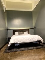 Apartment | 2 bedrooms, blackout drapes, iron/ironing board, free WiFi