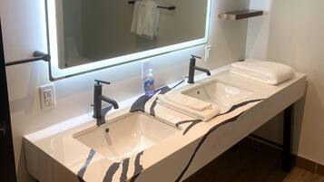 Apartment | Bathroom