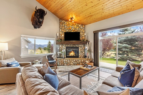 The Sapphire Lodge - Big Sky Town Center