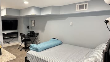 1 bedroom, iron/ironing board, WiFi
