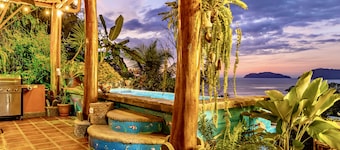 Ocean View 🌅Infinity Pool Villa & Hot Tub !CLOSE TO BEACH!