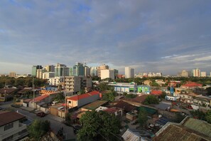 Miscellaneous - Cheap Apartment in Alabang (Las Piñas)