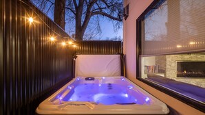 A hot tub with a wooden base and a label reading "VIKING SPAS". - Downtown Retreat | Steps to Bike Path &Restaurants (Moab)