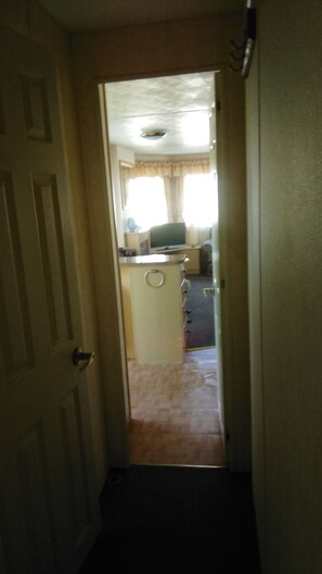 Hallway - Inviting 3 Bedrooms Caravan gas Central Heating (Rye)
