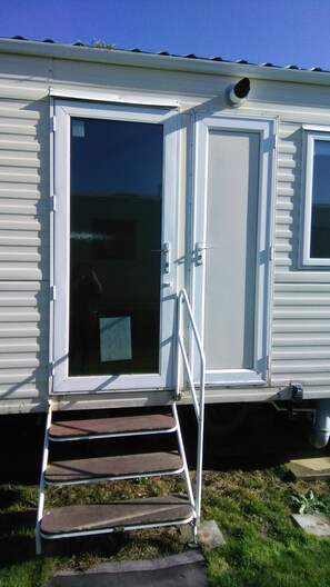 Balcony - Inviting 3 Bedrooms Caravan gas Central Heating (Rye)