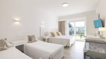 Quadrupla Classic | Minibar, cassaforte in camera, una scrivania, insonorizzazione