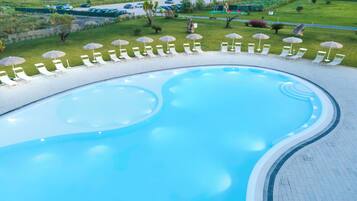 Piscina stagionale all'aperto