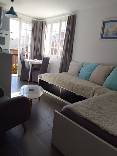 Modern apartment in the Belle Epoque district