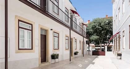 Charming Apartment in a Private Condominium at Graça