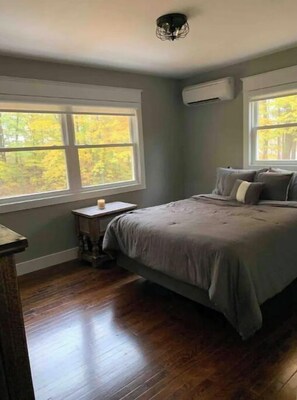 4 bedrooms, free WiFi, bed sheets