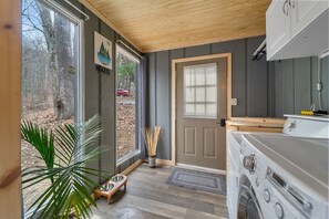 Unclassified image, 2 of 31, button