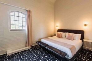 1 slaapkamer, een strijkplank/strijkijzer, wifi, beddengoed