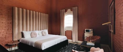 1 bedroom, memory-foam beds, iron/ironing board, WiFi