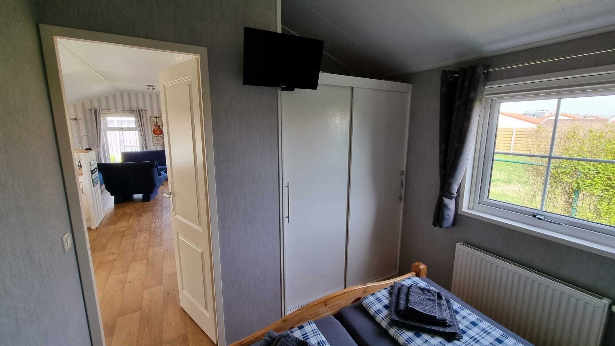 2 slaapkamers, een bureau, reisbedje, gratis wifi