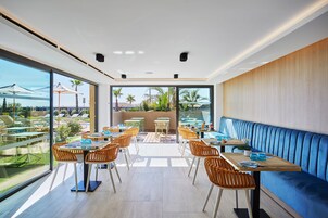 Daily buffet breakfast (EUR 24 per person)