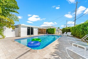 Beheizter Pool