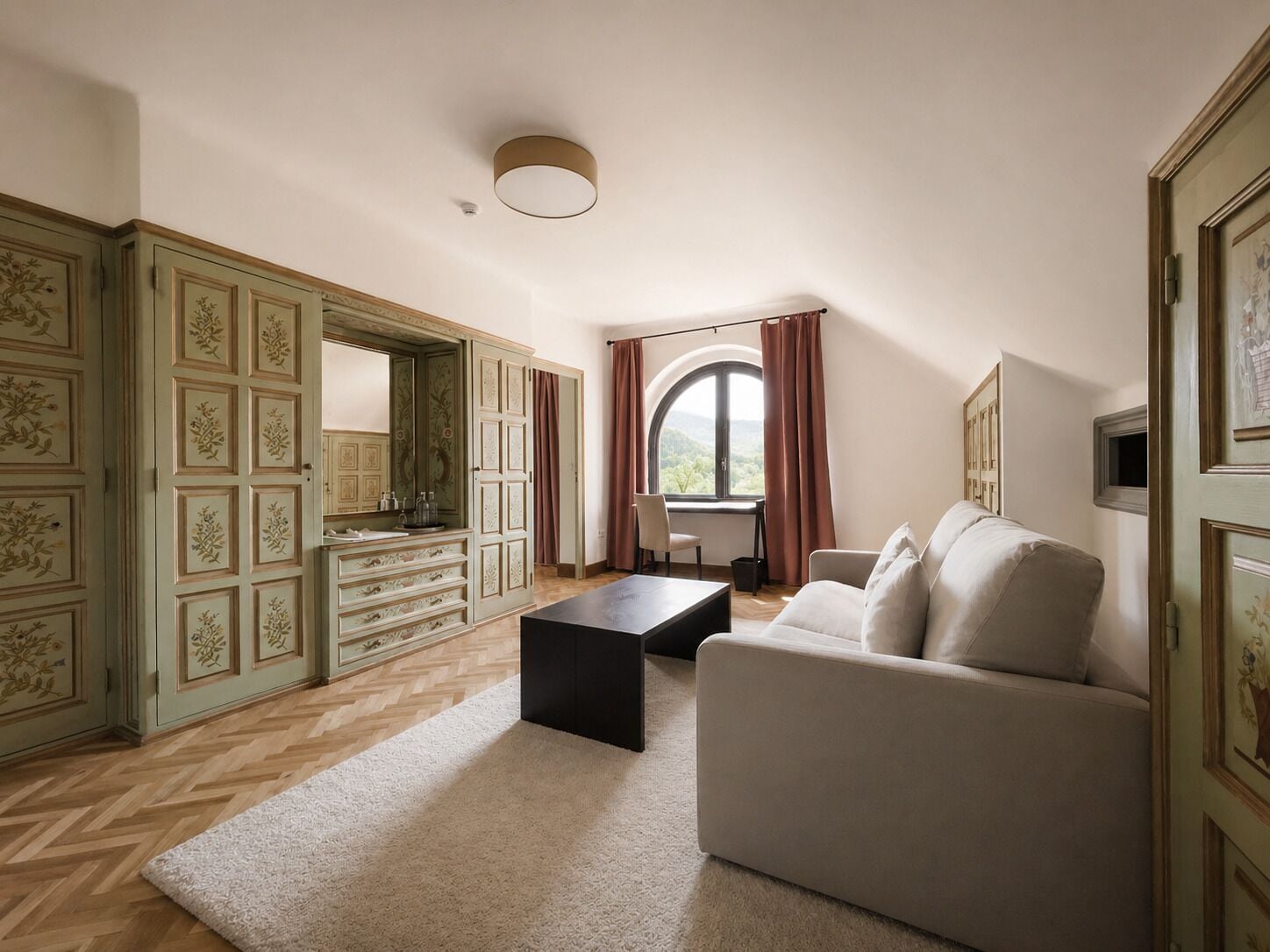 ジュニア ダブルルーム |  低刺激性寝具、羽毛の掛け布団、低反発ベッド、客室ごとに異なる装飾