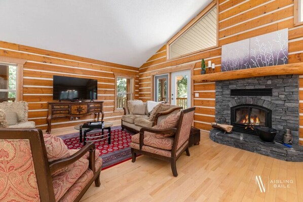 Smart TV, fireplace, table football, ping pong