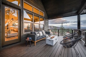Terrace/patio - Hot Tub & Golf Access Nearby | Starview at Brasada Ranch Resort by AvantStay (Powell Butte)