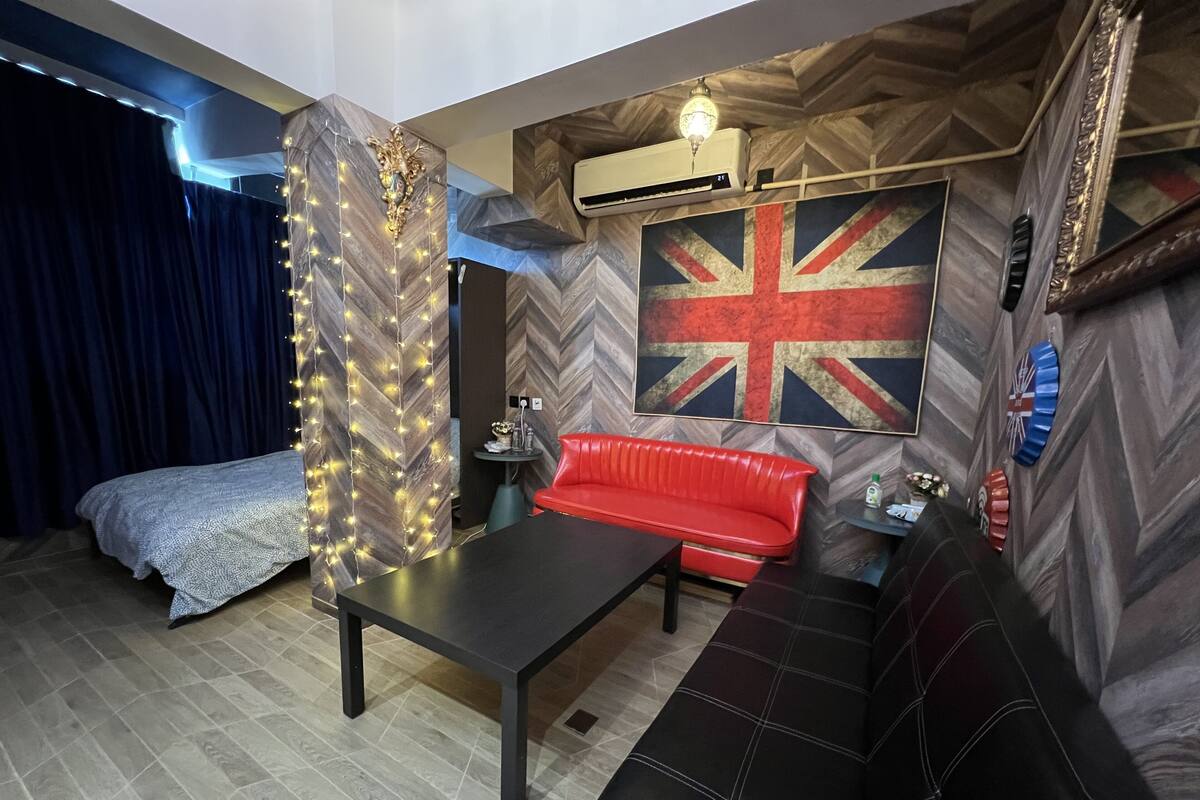 Premium bedding, down duvets, individually decorated, laptop workspace