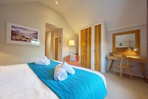3 habitaciones, decoración personalizada y muebles diferentes