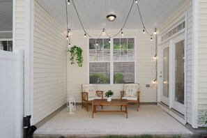 Terrace/patio - Luxe Retreat w/King Suite | 5* Location, Gym, Pool, Pets OK (Cary)