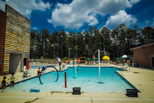 Luxe Retreat w/King Suite | 5* Location, Gym, Pool, Pets OK