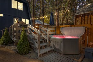 Tina de hidromasaje al aire libre