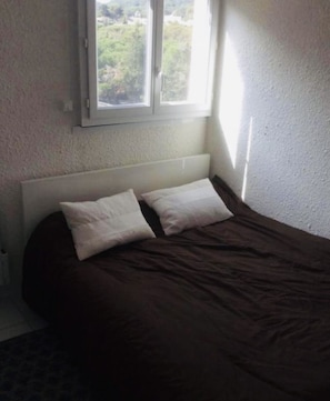 2 habitaciones, wifi gratis y ropa de cama 