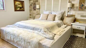 5 bedrooms, iron/ironing board, WiFi (free), bed sheets