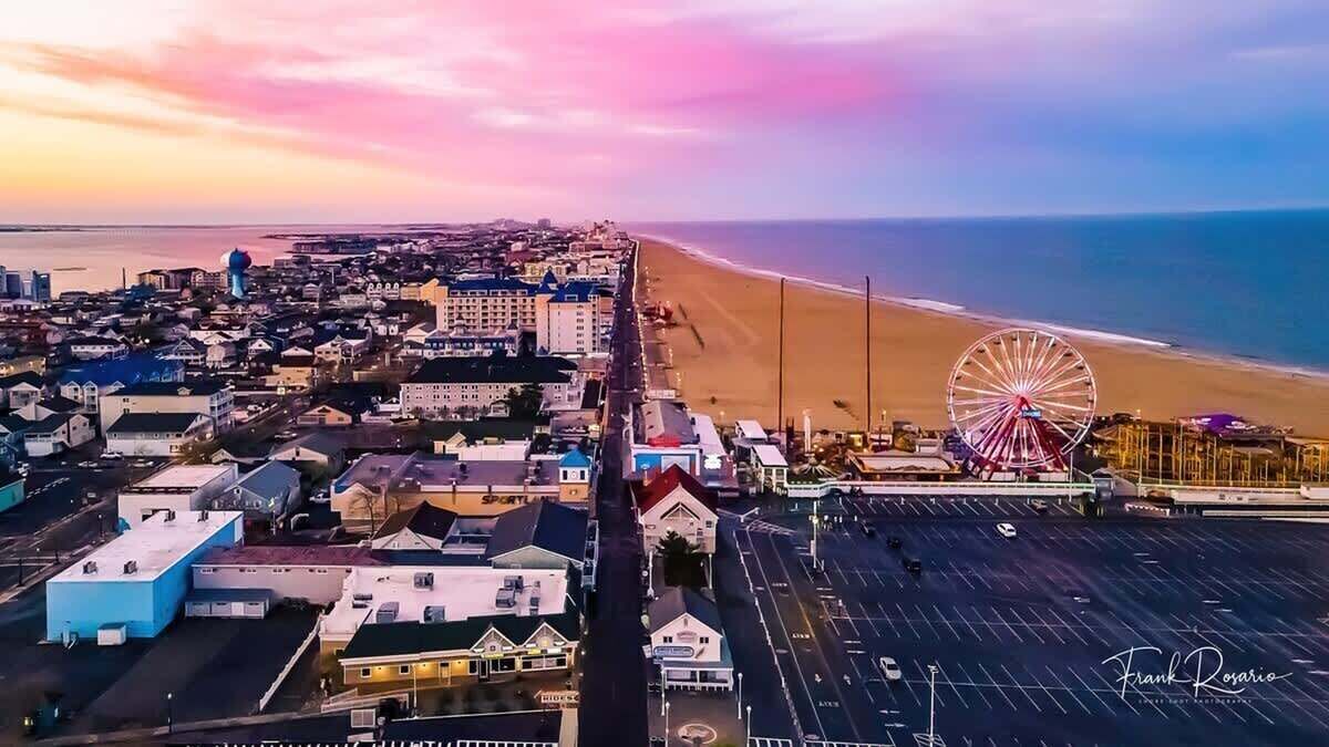 Una spiaggia nelle vicinanze