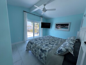 3 chambres, bureau, fer et planche à repasser, accès au Wi-Fi (inclus)