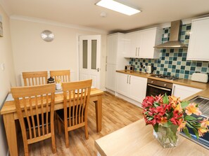 Cottage | Private kitchen | Fridge, dishwasher, electric kettle, toaster - Station View (Whitby)