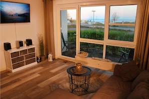 TV connectée, jeux vidéo, lecteur de DVD, table de tennis de table
