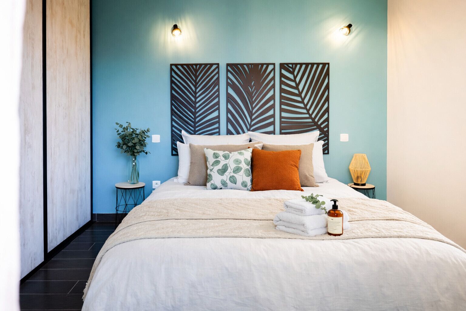 3 slaapkamers, een strijkplank/strijkijzer, gratis wifi, beddengoed