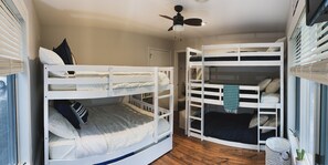 3 Schlafzimmer, kostenloses WLAN, Bettwäsche