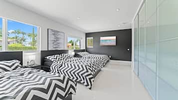 4 dormitoris, planxa i posts de planxar i un bressol de viatge