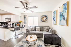 スマートテレビ、暖炉