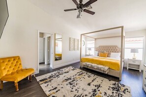 3 bedrooms, iron/ironing board, free WiFi, bed sheets
