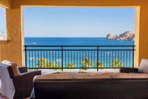 Property grounds - Hacienda Beach Club 1-402 Stunning view! (Cabo San Lucas)