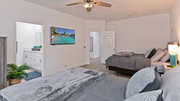 4 quartos, escrivaninha, berço de viagem, Wi-Fi de cortesia