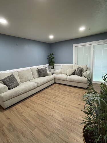 Vegas Resort 2-Bed Condo walking distance to Casinos (Ideal for Long Stays)