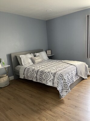 2 bedrooms, WiFi, bed sheets, wheelchair access