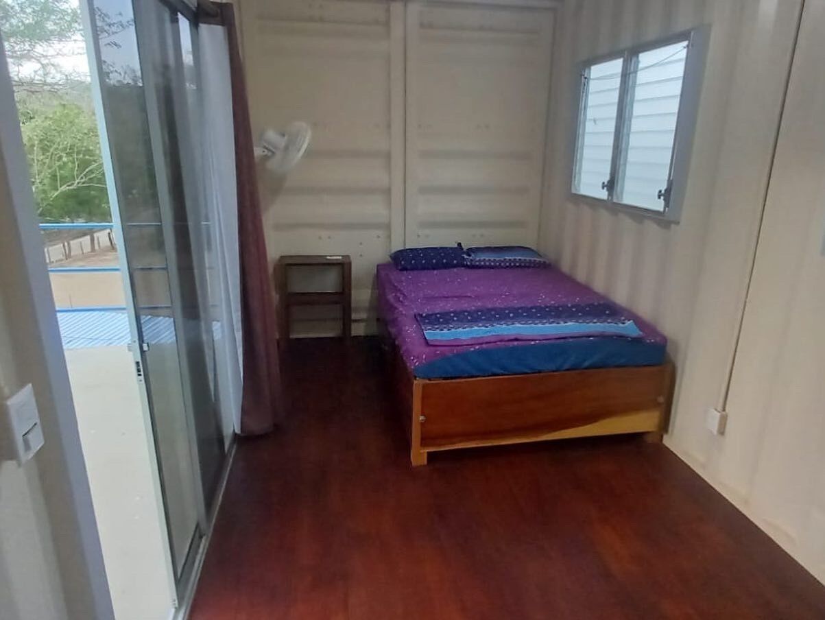 12 soverom, wi-fi (inkludert) og sengetøy