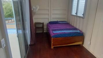 12 bedrooms, free WiFi, bed sheets