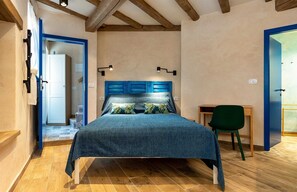 1 dormitorio, escritorio, wifi gratis y ropa de cama